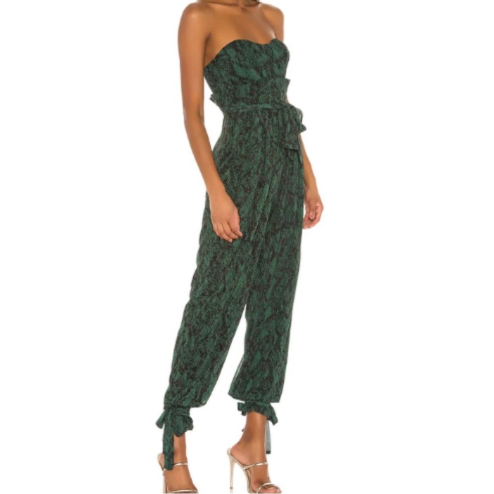 Michael Costello × REVOLVE Gwendolyn Jumpsuit in Green
Snake NWT Size XS